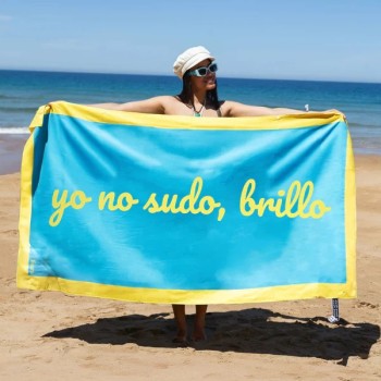 Toalla Playa "Yo no sudo, Brillo"